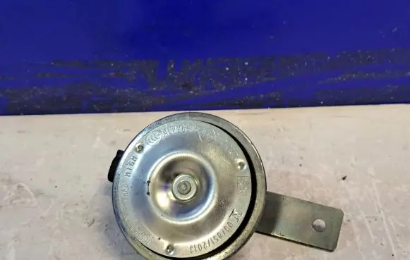 Jaguar XE Horn signal BJ3213832BB