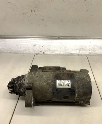 Nissan X-Trail T30 Starter motor 233008H801