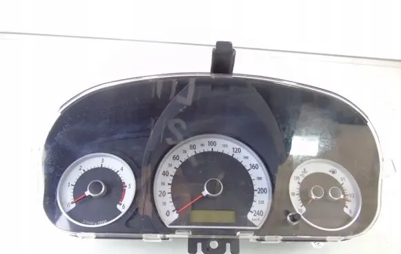 KIA Ceed Speedometer (instrument cluster) 940031H130