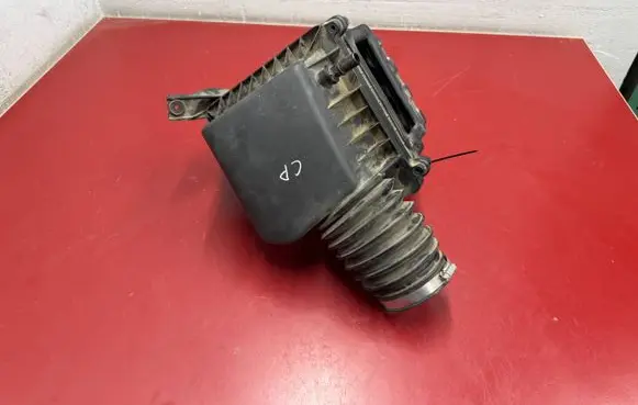 Chrysler Pacifica Air filter box 68188641AA