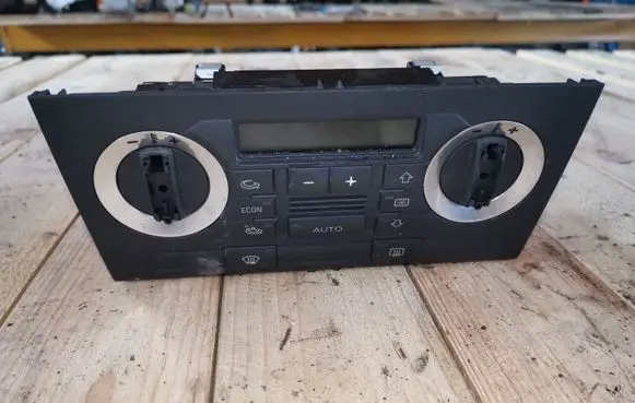 Audi A3 S3 8P Climate control unit 8P0820043D
