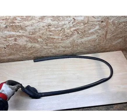Opel Vivaro Front door rubber seal M898D M898DX82