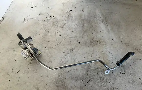 Fuel injection high pressure pump