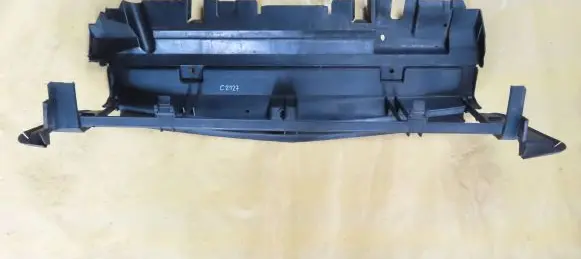 Mercedes-Benz C W204 Bottom radiator support slam panel A2045050430