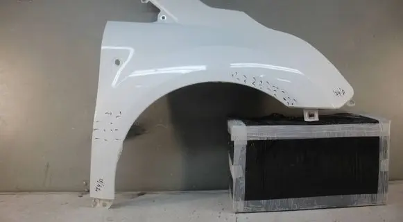 Ford Connect Fender mounting bracket
