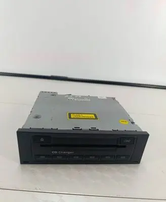 Audi A3 S3 8P CD/DVD changer 8E0035111D