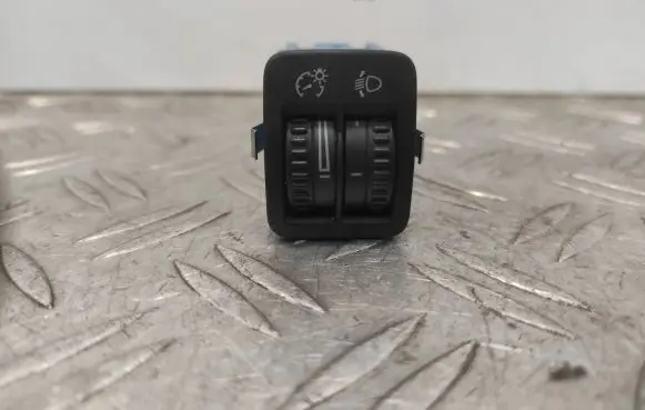 Volkswagen Tiguan Headlight level height control switch 5N0941333