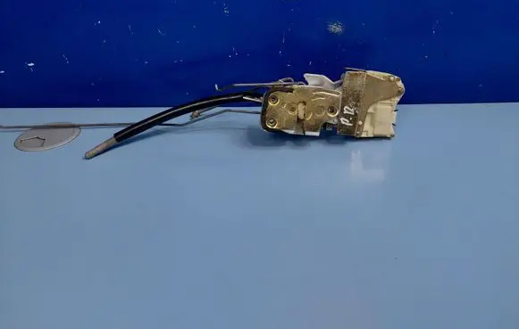 Honda Accord Front door lock 72110S84G02
