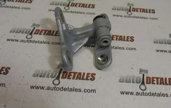 Mercedes-Benz GL X164 Front door upper hinge
