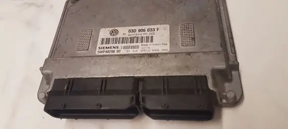 Skoda Fabia Mk1 (6Y) Engine control unit/module 03D906033F 5WP4029802