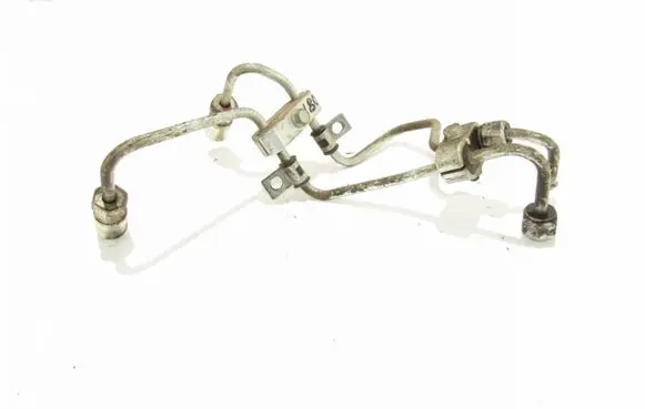 Mitsubishi Pajero Fuel injector supply line/pipe 