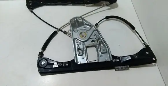 Mercedes-Benz C W203 Front window lifting mechanism without motor A2037201846