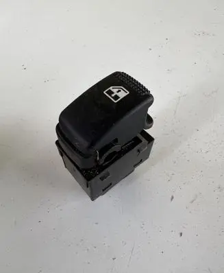 Hyundai Tucson JM Electric window control switch