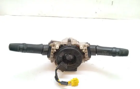 Mitsubishi Outlander Other switches/knobs/shifts 8600A323