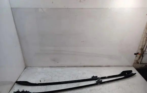 Nissan Qashqai+2 Roof bar rail