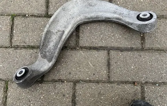 Audi A6 S6 C7 4G Rear upper control arm/wishbone 8K0505324H