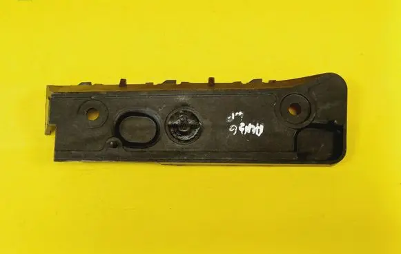Front bumper mounting bracket
