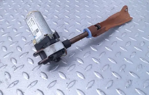 Cadillac ATS Seat adjustment motor QA1024757