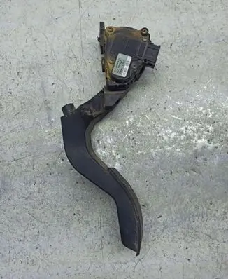 Volkswagen PASSAT B5.5 Accelerator throttle pedal 8D1721523J