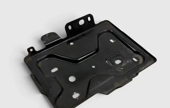 Chevrolet Suburban Battery box tray 23231841