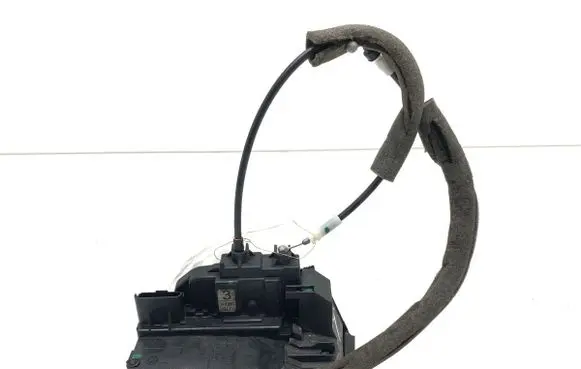 Nissan Juke I F15 Rear door lock 