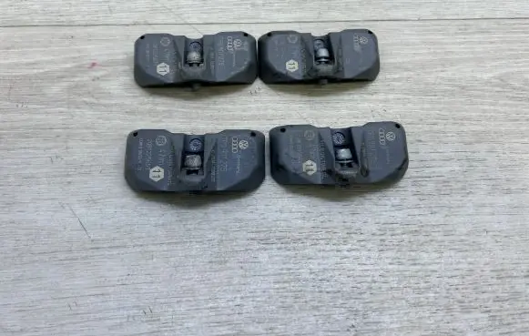 Volkswagen Touareg II Tire pressure sensor 7P0907275 95836166100 433MH