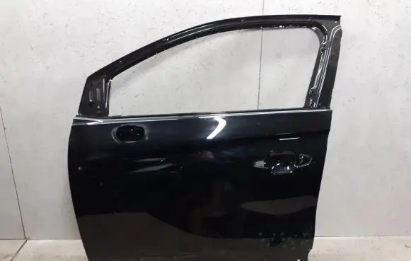 Opel Crossland X Front door