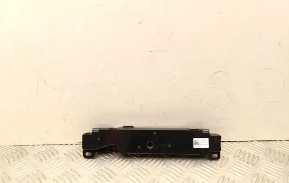 Tesla Model Y Aerial antenna amplifier 158560100E ED323031002137