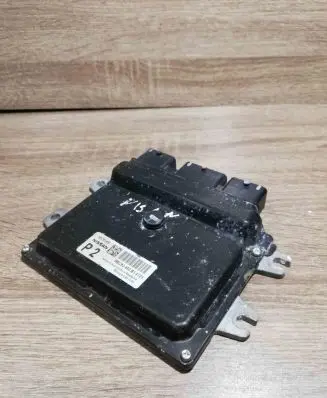 Nissan Qashqai Engine control unit/module ECU mec93450 mec93450b16y21
