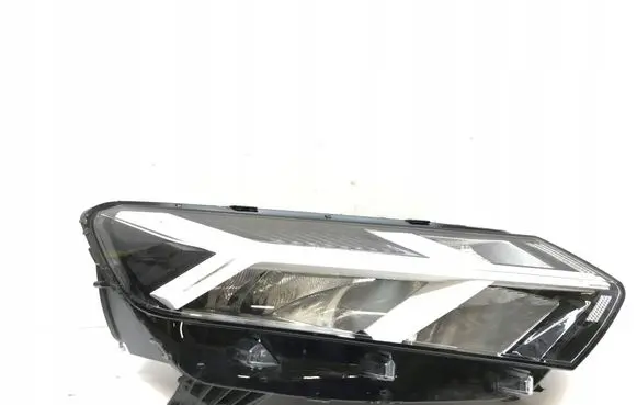 Dacia Sandero Headlight/headlamp 260107978R