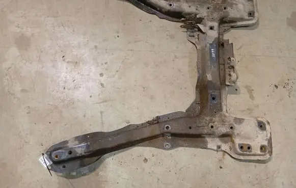 Peugeot Expert Front subframe 