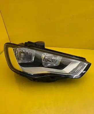 Audi A3 S3 8V Headlight/headlamp 8V0941004J