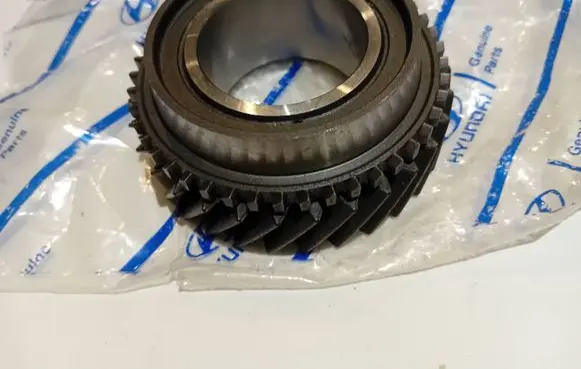 KIA Rio Fifth/5th gear pinion 4323032030