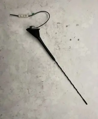 Skoda Octavia Mk2 (1Z) Aerial GPS antenna 6Q0035576A