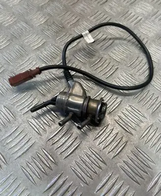 Audi A6 S6 C7 4G AdBlue injector 4H0131113E
