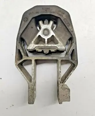 Ford Focus Engine mount bracket AV616P082AB nr3958