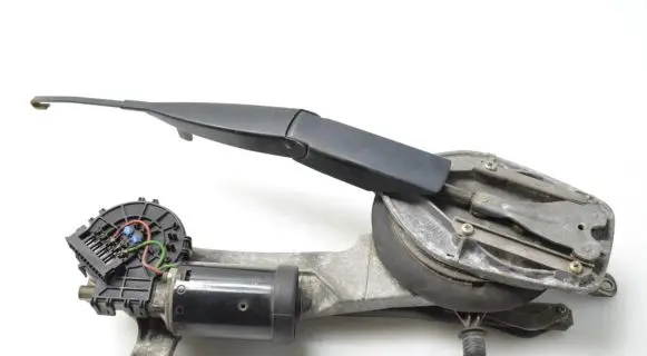 Mercedes-Benz E W210 Front wiper linkage A2108201642