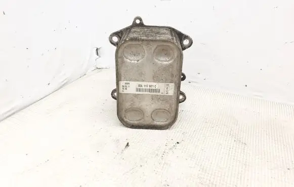Volkswagen PASSAT B7 Engine oil radiator 03L117021C