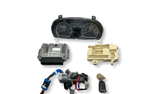 Hyundai i30 Engine ECU kit and lock set 0281017212 391132A412 1039S46913