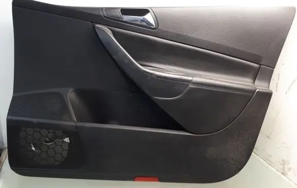 Volkswagen PASSAT B6 Front door card panel trim 3C1867012