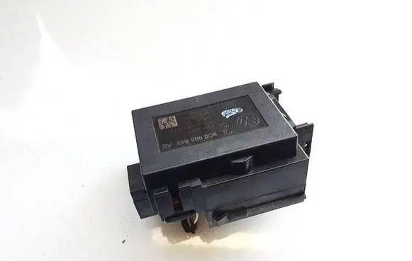 Volkswagen PASSAT B7 Ignition lock 3C0905843AE