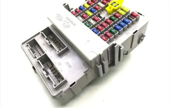 Hyundai Sonata Fuse module 91950-3K040