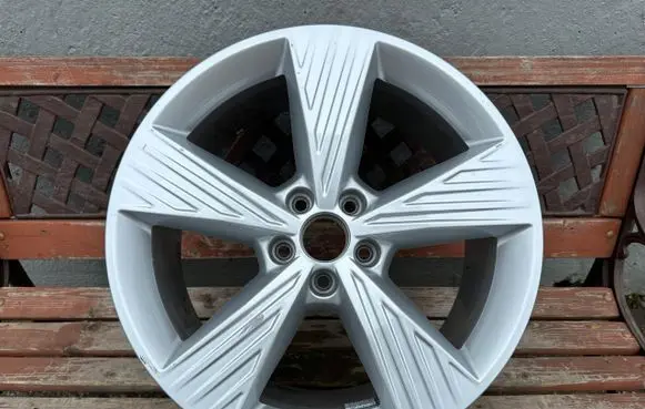 Audi Q4 Sportback e-tron R19 alloy rim 