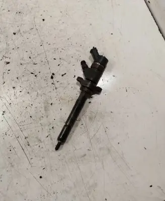 Fuel injector
