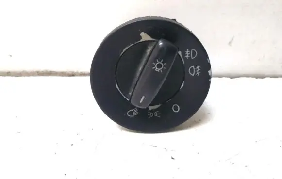 Skoda Octavia Mk2 (1Z) Light switch 1Z0941431C
