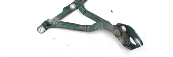 Audi A4 S4 B5 8D Tailgate/trunk/boot hinge 8D5827302C