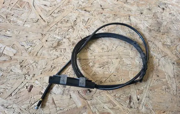 Volkswagen PASSAT CC Engine bonnet/hood lock release cable 
