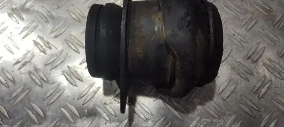 Engine mount bracket