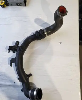 Intercooler hose/pipe