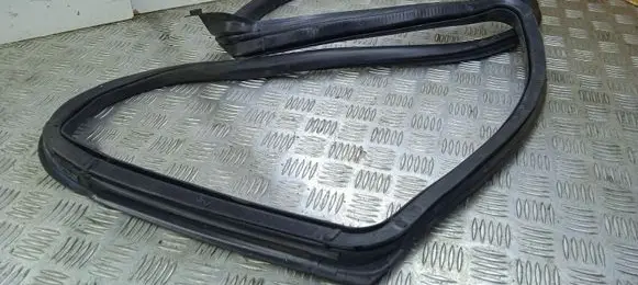 Maserati Levante Rubber seal rear door 670032869